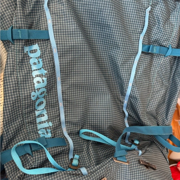 Patagonia Teal and Gray Grid Backpack - Picture 1 of 4